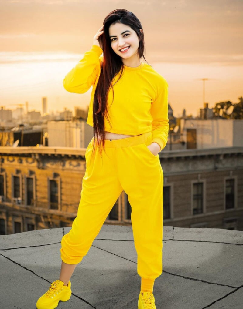 Piyanka Mongia In Yellow Co Ord Set