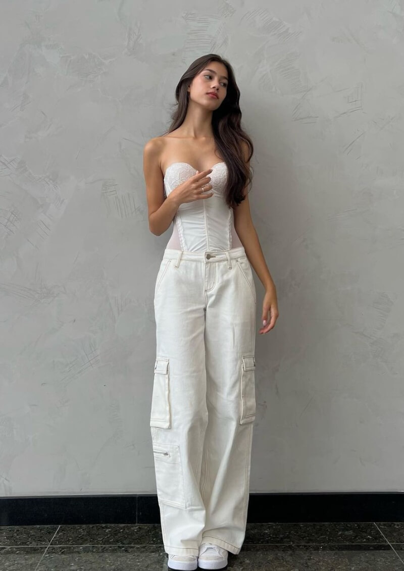 Yaszou In White Cami Top With Cargo Pants