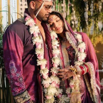 divya-agarwal-marries-apurva-padgaonkar-newlyweds-twin-in-purple-1