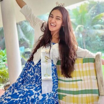 mukti-mohan-posts-a-series-of-pictures-from-neeti-mohans-bachelor-shoot-8