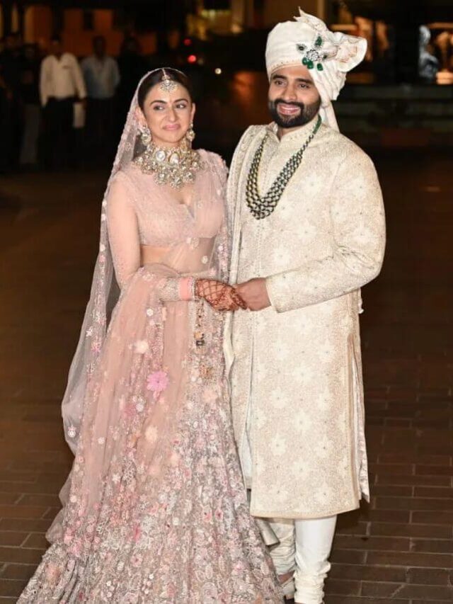 Rakul Preet Singh and Jackky Bhagnani make first public appearance after wedding