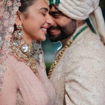 rakul-preet-singh-and-jackky-bhagnani-share-more-pictures-from-their-wedding-ceremony-1