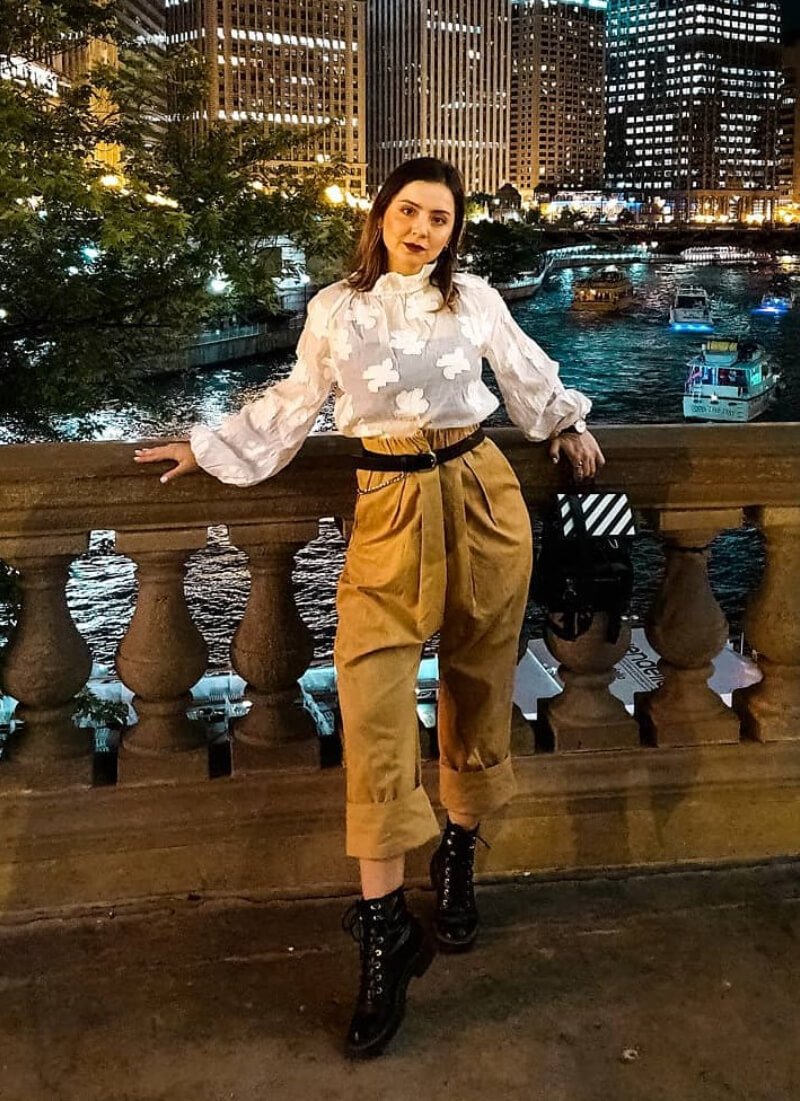 Ale Ivanova In a White Baggy Top With Pants