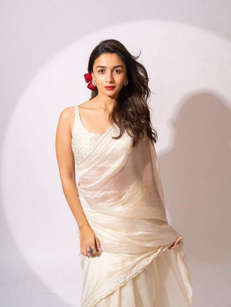 Alia Bhatt In White Creamy Saree Outfit
