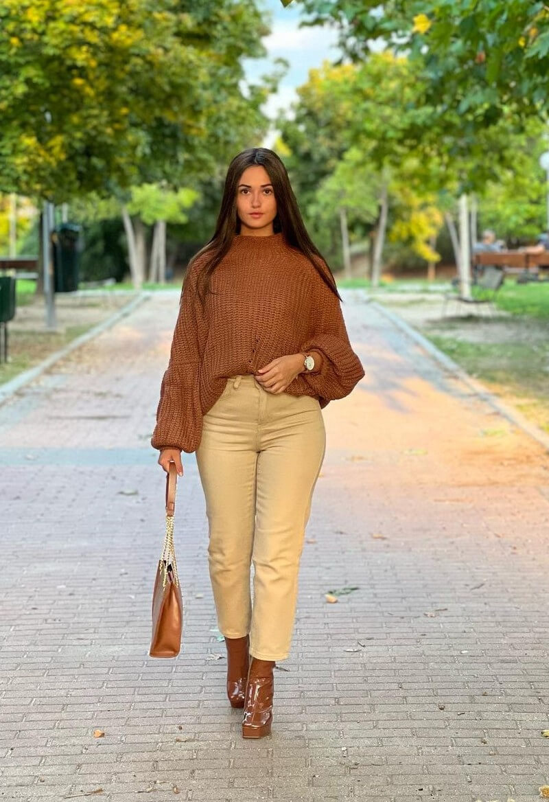 Yiren Lopez In Woven Baggy Pullover With Pants