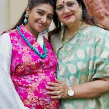 adorable-baby-shower-pics-mohena-singh-shares-moments-from-her-second-pregnancy-celebration-1