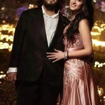 more-candid-pictures-from-the-pre-wedding-ceremony-of-anant-ambani-and-radhika-merchant-7