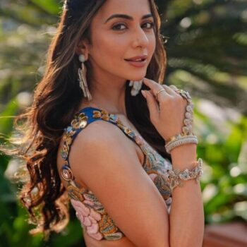 rakul-preet-singhs-wedding-bliss-captivating-pictures-of-beautiful-accessories-12