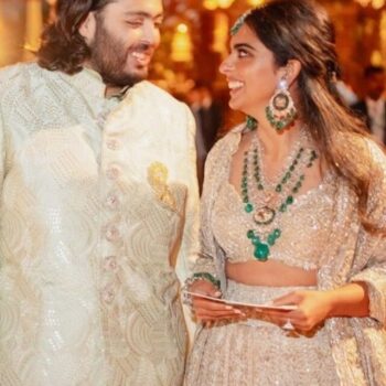 some-loved-up-pics-of-anant-ambani-and-radhika-merchant-5