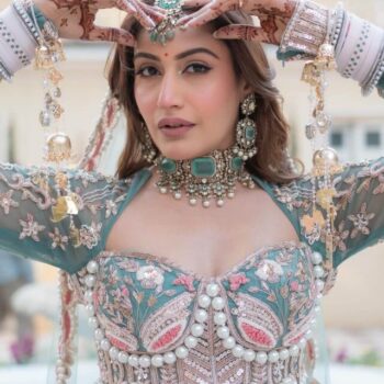 tv-actress-surbhi-chandnas-stunning-bridal-look-2