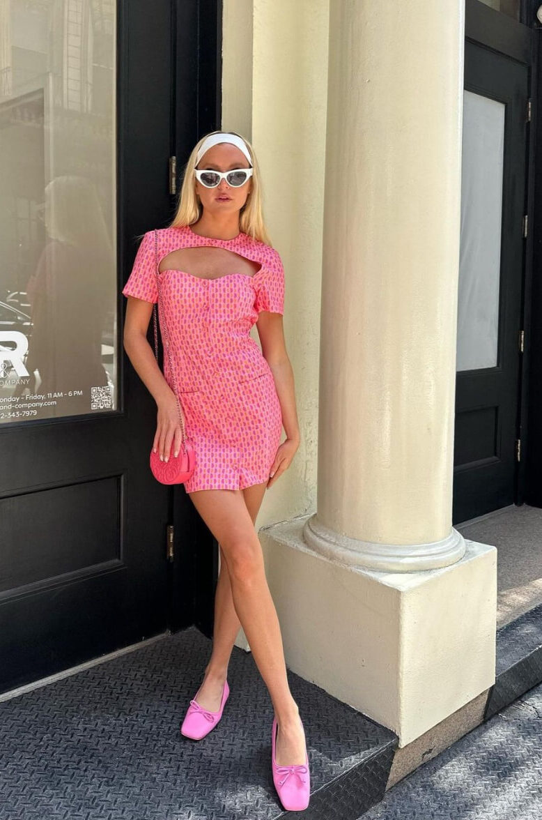 Acquired Style In Pink Half Sleeves Short Dress