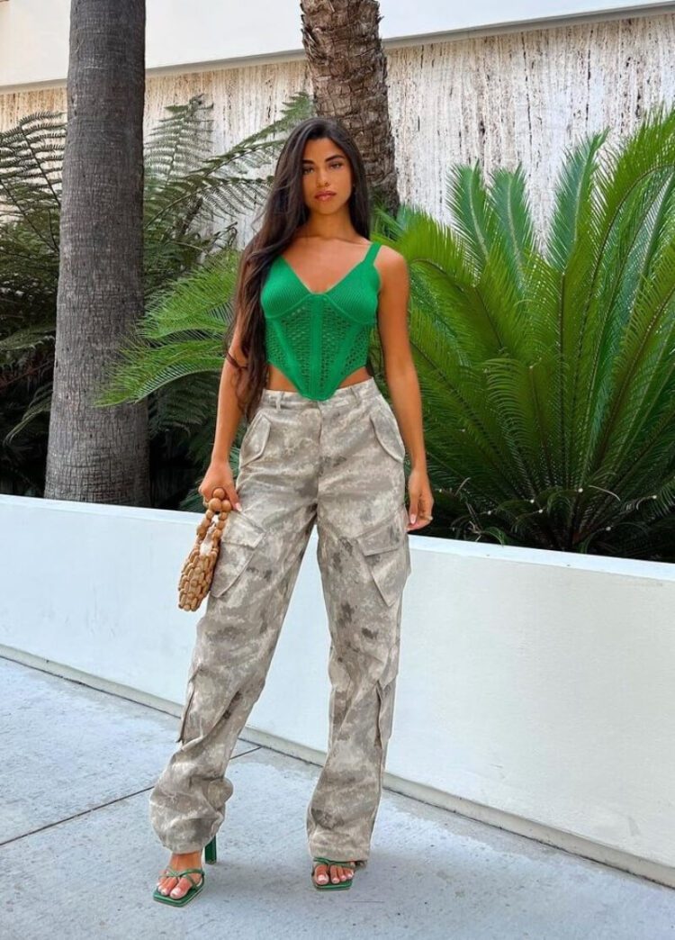 Ava Salmac – Outfit, Style and Look