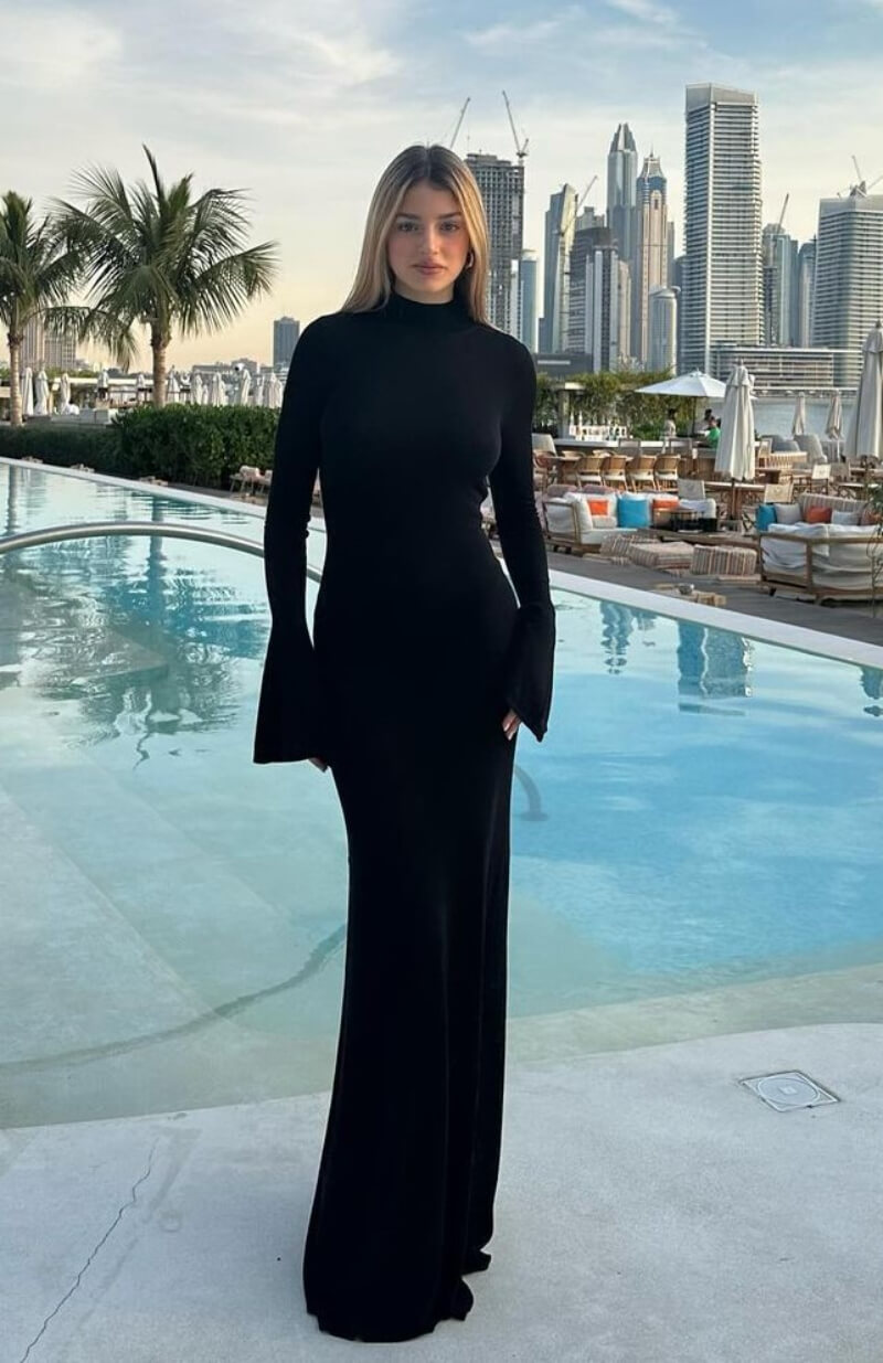 Elisa Barranu In Black Full Sleeves Long Dress