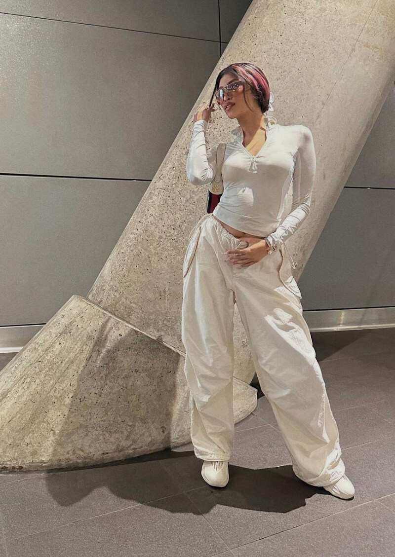 Honeycaycay In Off White Top With Pants