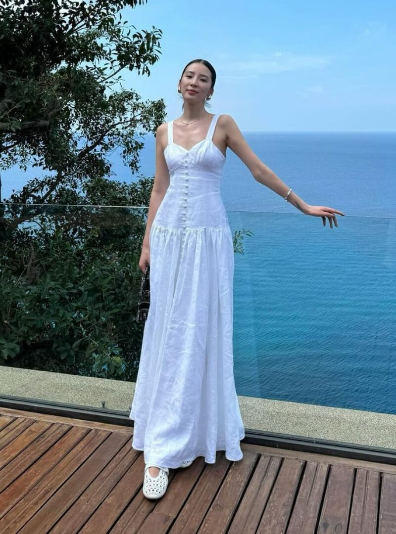 Irene Gorgeous In White Long Maxi Dress