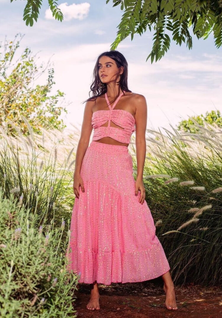 Juliana Calderari Styling Stunning and Versatile Outfits
