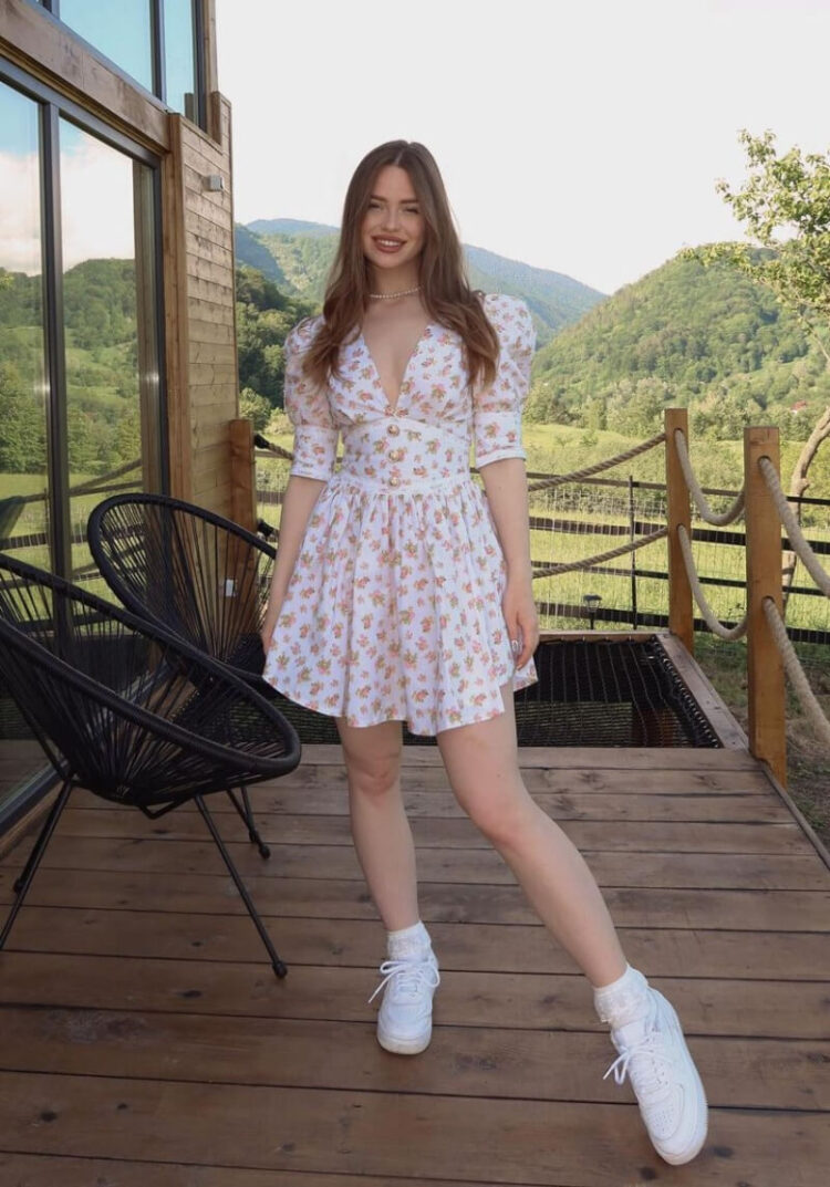 Lorena Serban Effortlessly Sophisticated Fashion Outfits