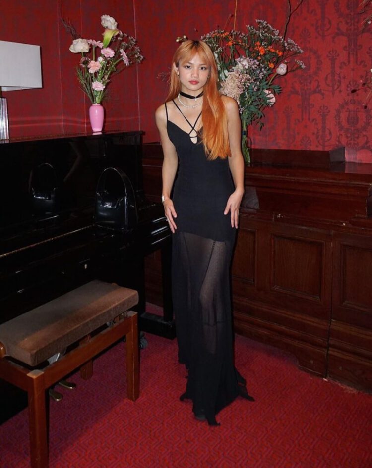 Mia Fa Wells Embracing Unique Fashion Style Ideas