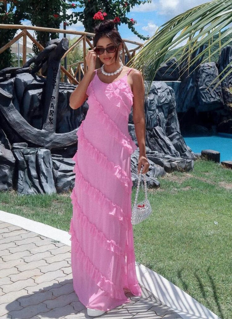 Nanda Caroll Elegance and Glamour Fashion Ideas