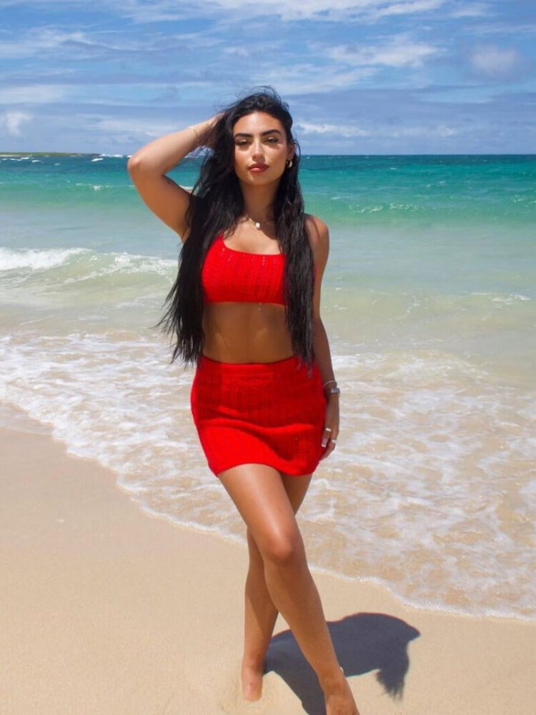 Alyssa Marie Unleashing Style Fashion Outfits