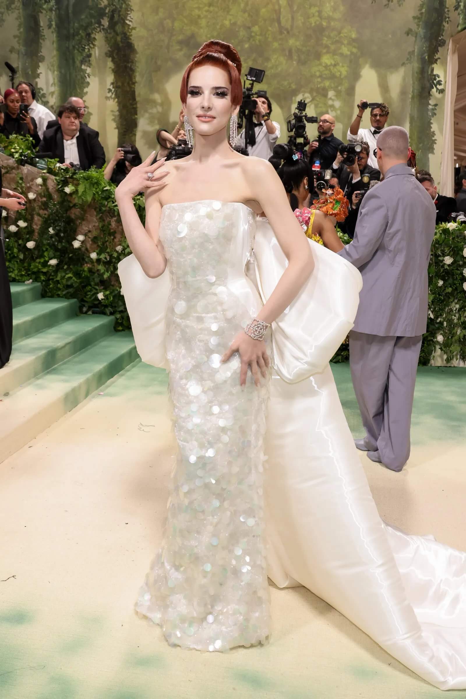 Hari Nef In Off White Sequence Fairy Style Gown