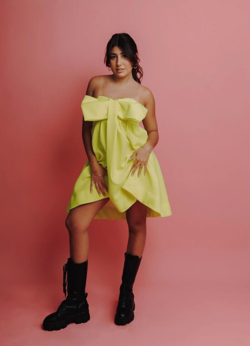 Lara Avellar In Neon Bow Style Short Dress