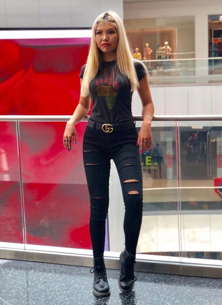 Nissa Kele Styling Sophisticated and Effortless Style