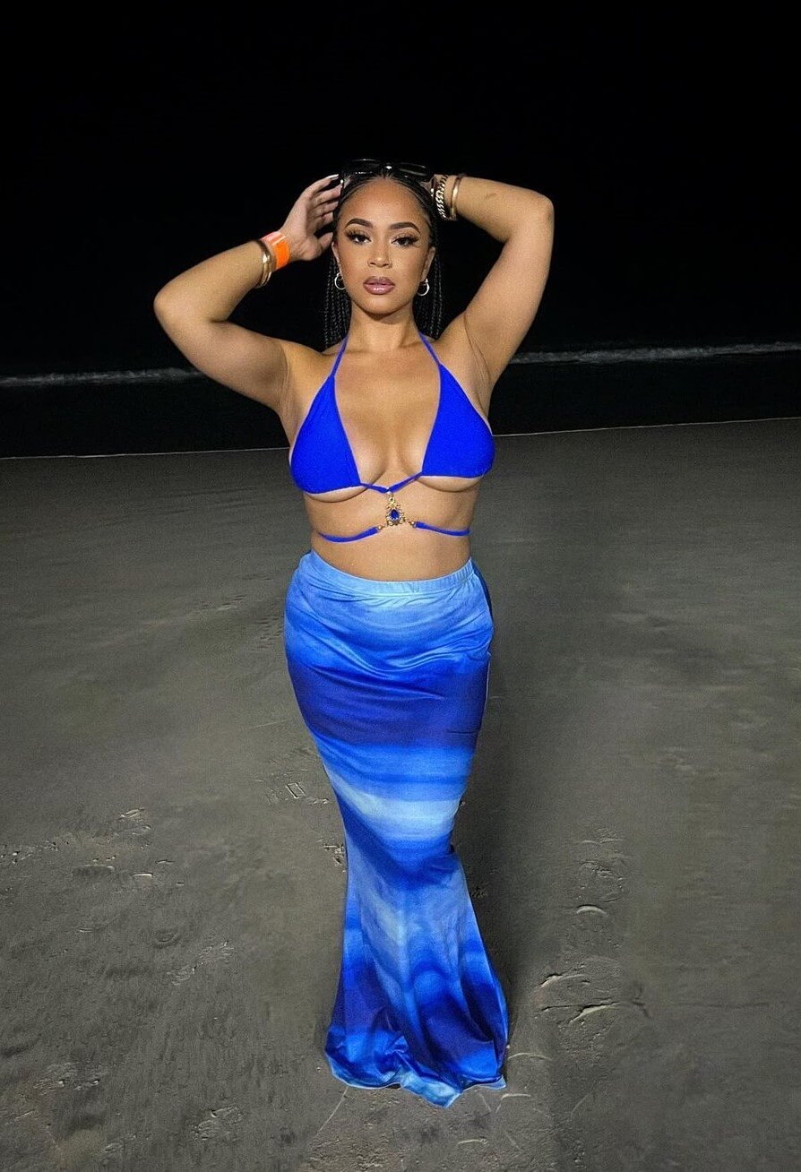 Pembecherole In Blue Bralette With Long Skirt