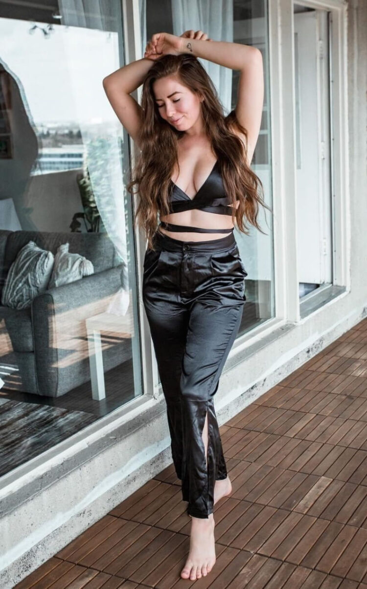 Alanna Pearson Hottest Sophisticated Fashion