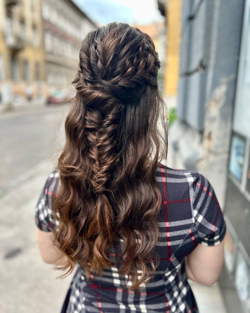 A Thick Knotted Middle Braids Hairstyle