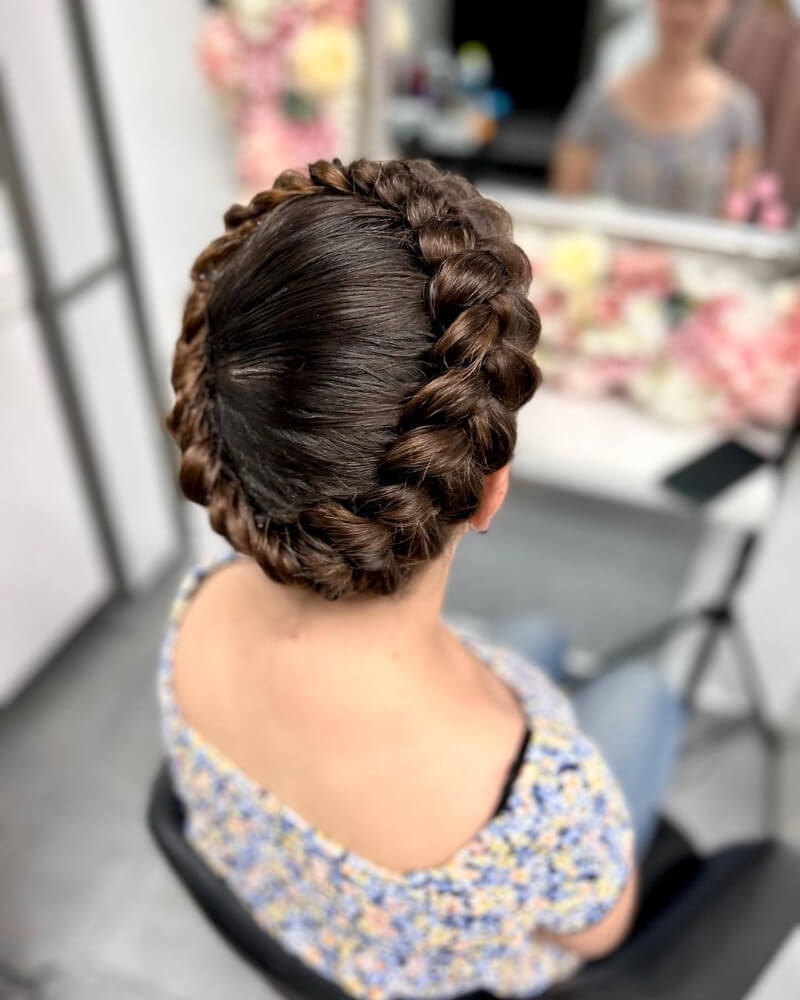 Beautiful Crown Braided Hairstyle
