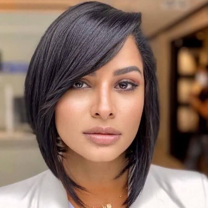 Elegant Bob Blunt Hairstyle