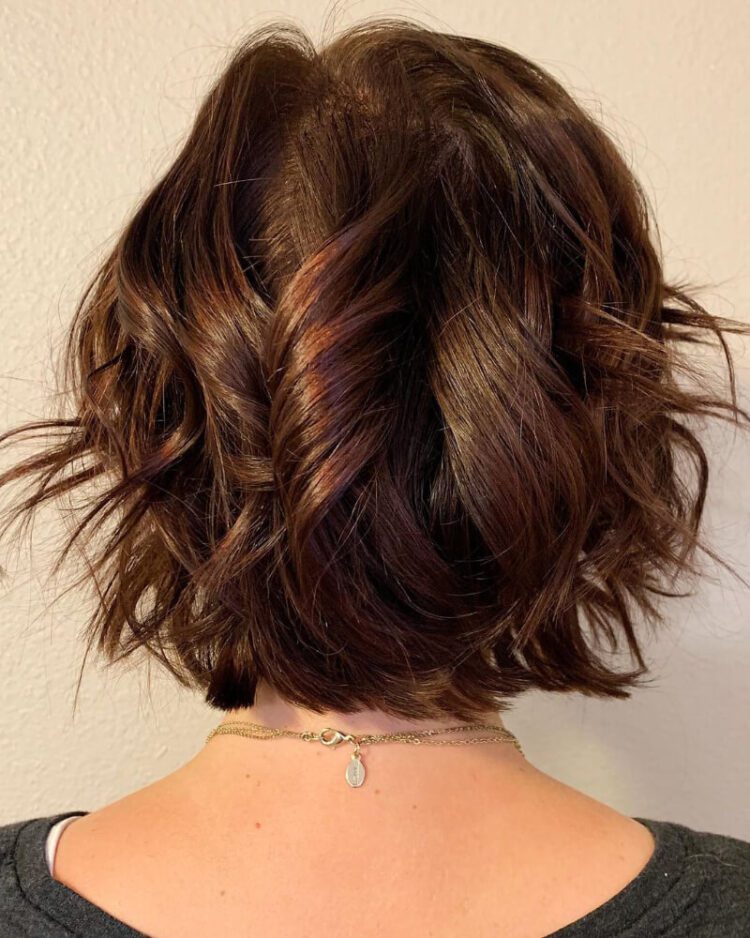 Cute and Easy Hairstyles for Beach Vacations