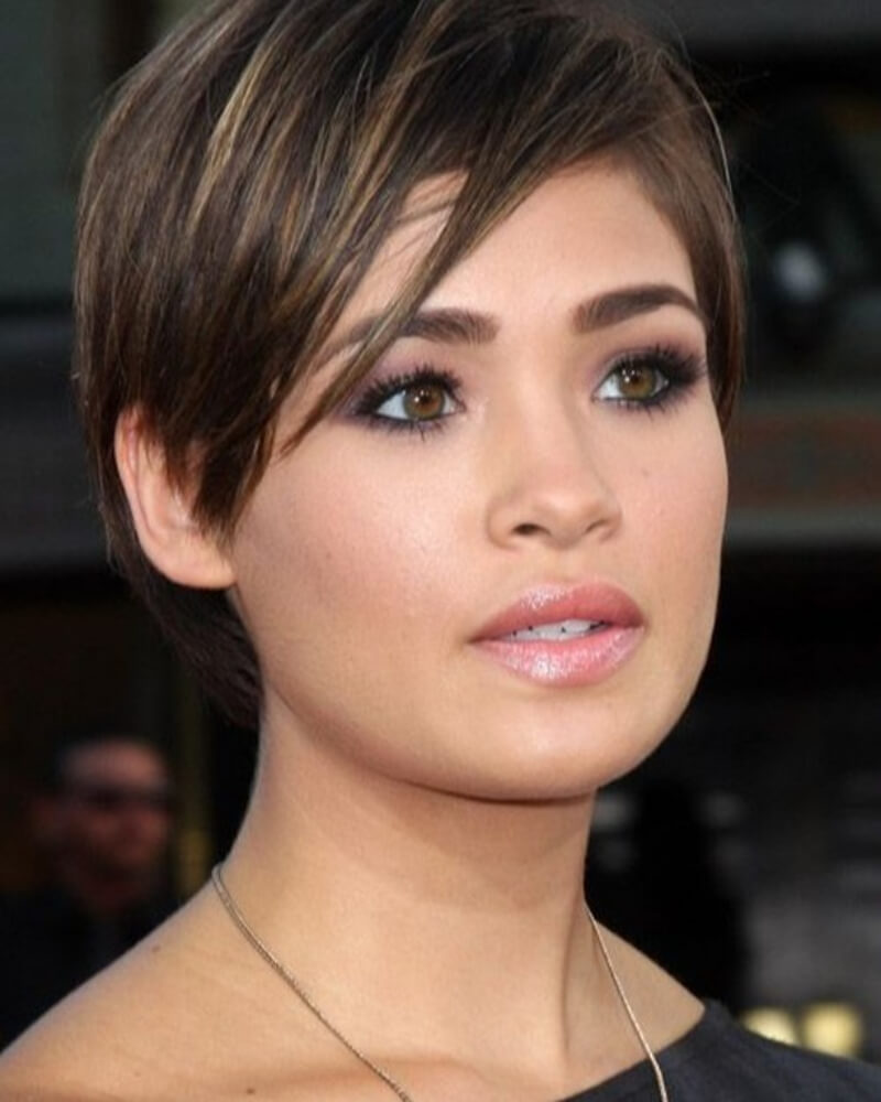 Torn Look Hair Bob Cut Hairstyle