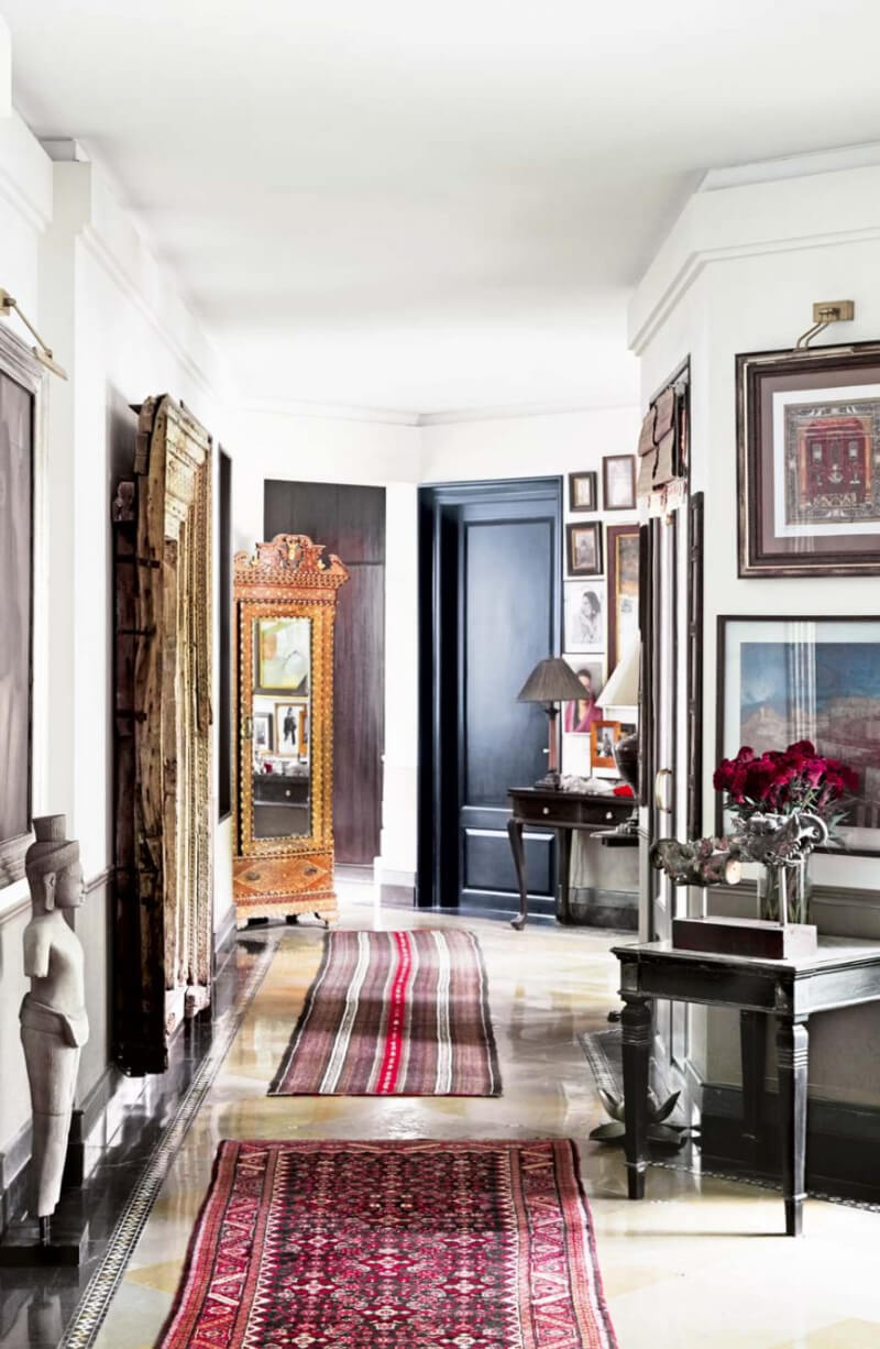 Central Corridor Gallery of Family, Fashion, and Artifacts