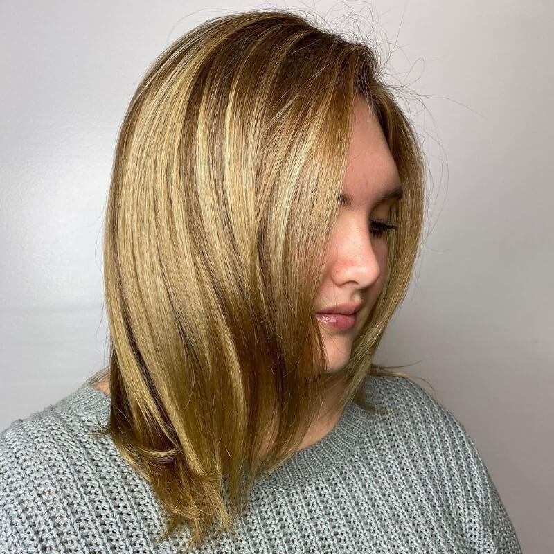 Gorgeous Blonde Texture Curtain Bang Bob Hairstyle
