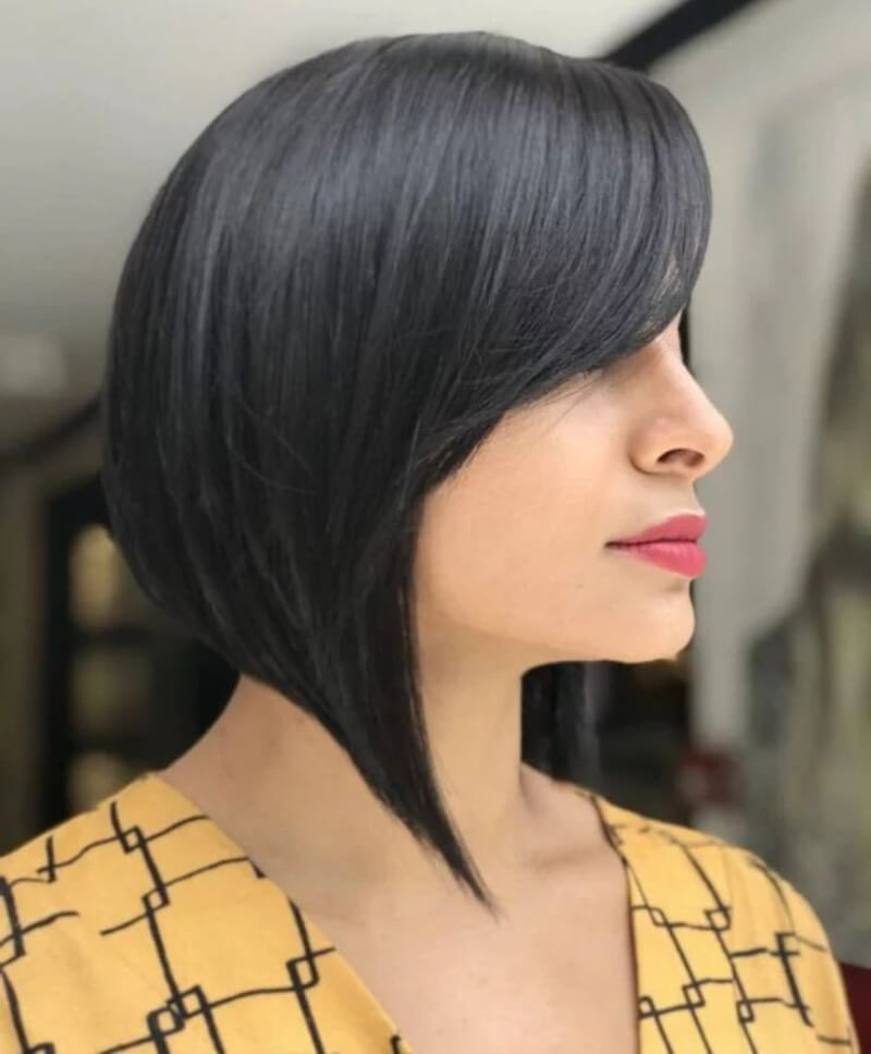 Gorgeous Side Swept Bob Blunt Hairstyle